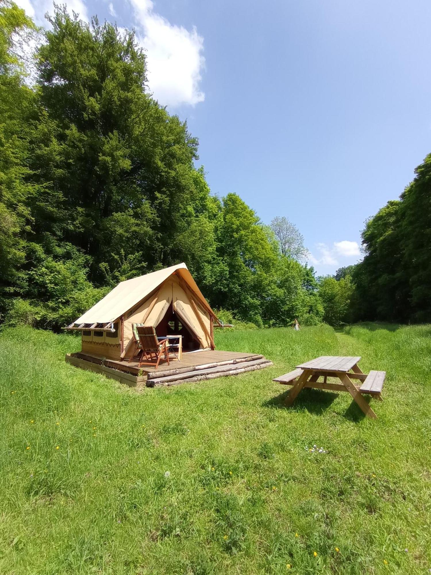 Chez Tombivouac Villa Pierrefonds Luaran gambar